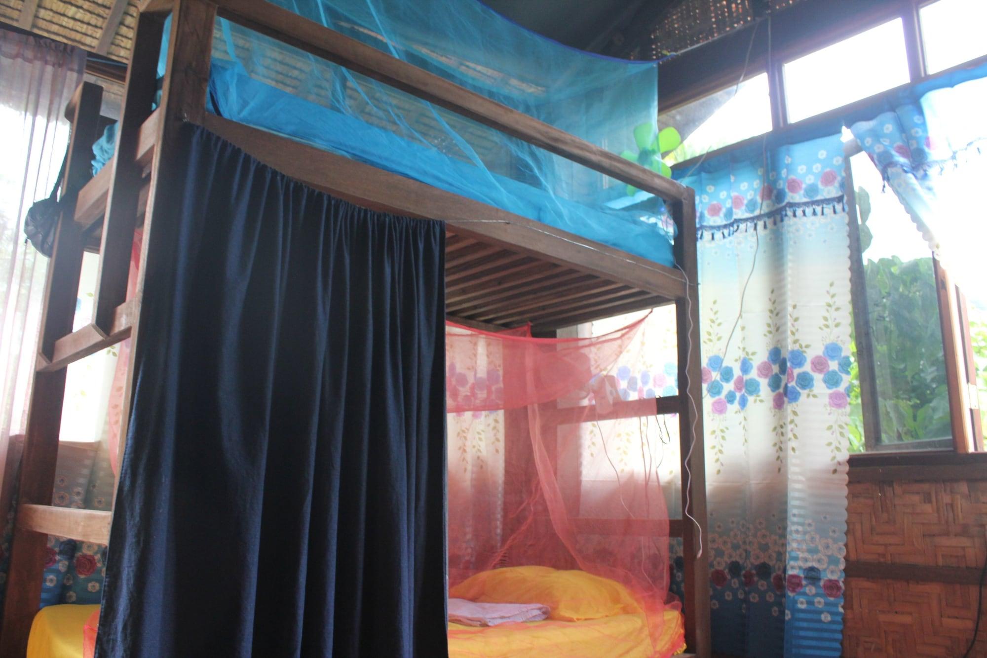 Footprints Homestay (Adults Only) General Luna  Eksteriør billede