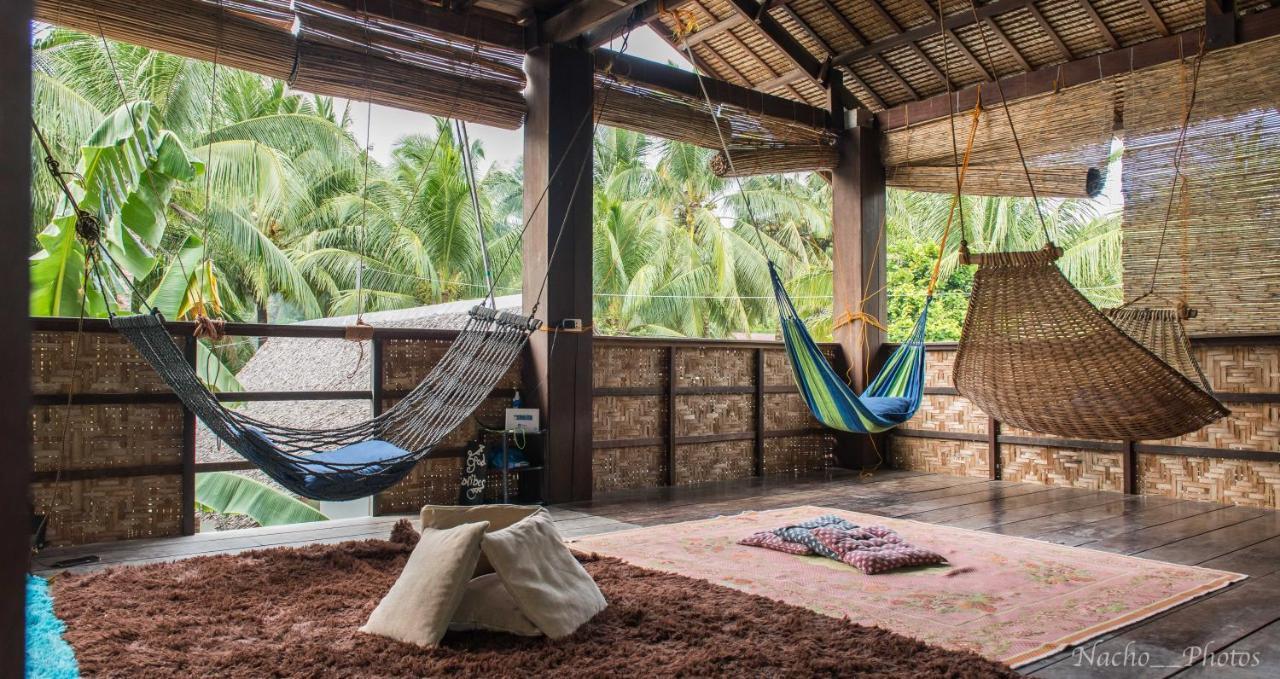 Footprints Homestay (Adults Only) General Luna  Eksteriør billede
