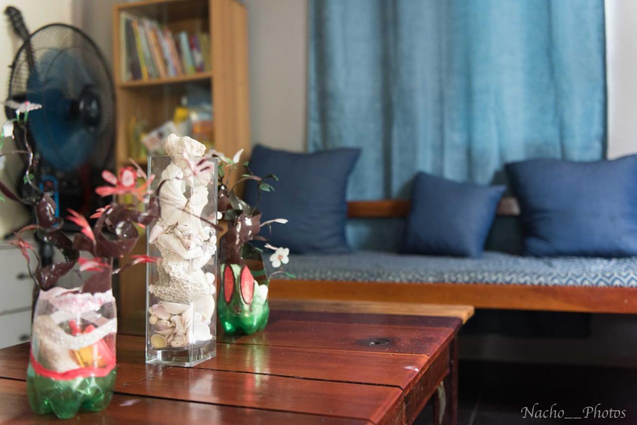 Footprints Homestay (Adults Only) General Luna  Eksteriør billede