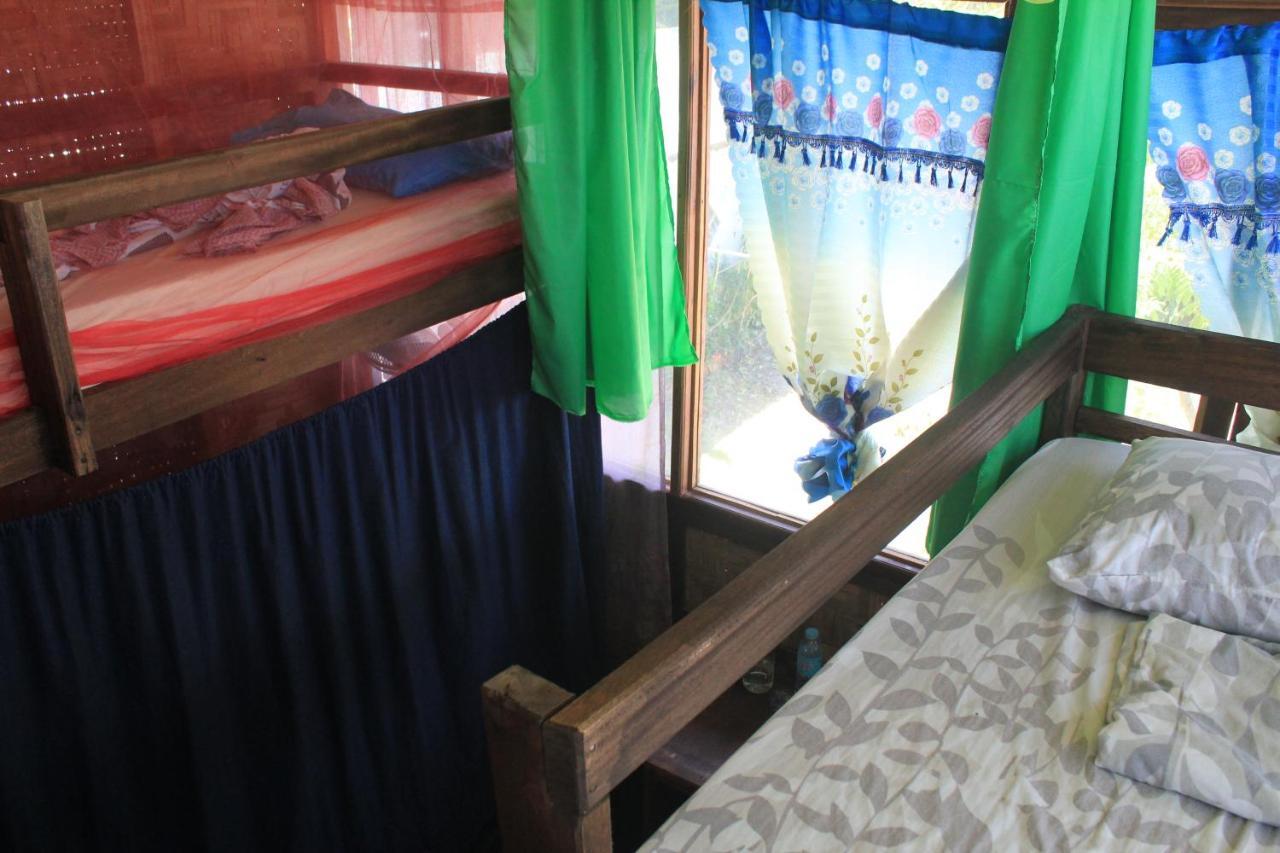 Footprints Homestay (Adults Only) General Luna  Eksteriør billede