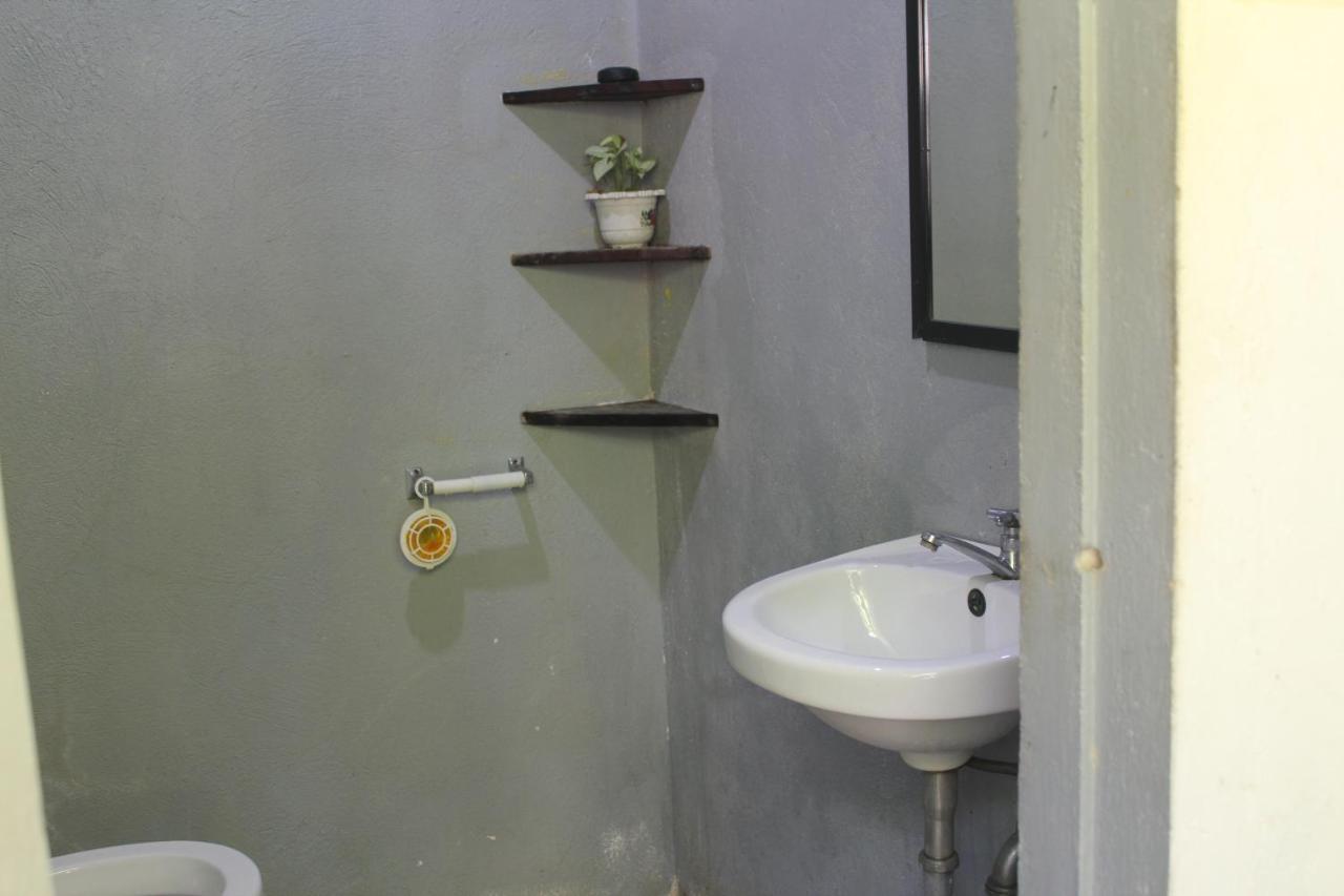 Footprints Homestay (Adults Only) General Luna  Eksteriør billede