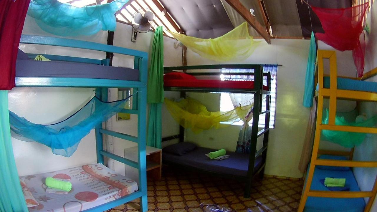 Footprints Homestay (Adults Only) General Luna  Eksteriør billede